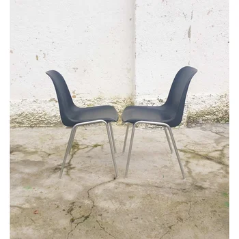 1 из 2 Винтажный Черный Пластиковый стул / Стул для патио / Ретро Пластиковый стул / Пляжный стул / Пластиковый стул / Ретро Стул / Пространство